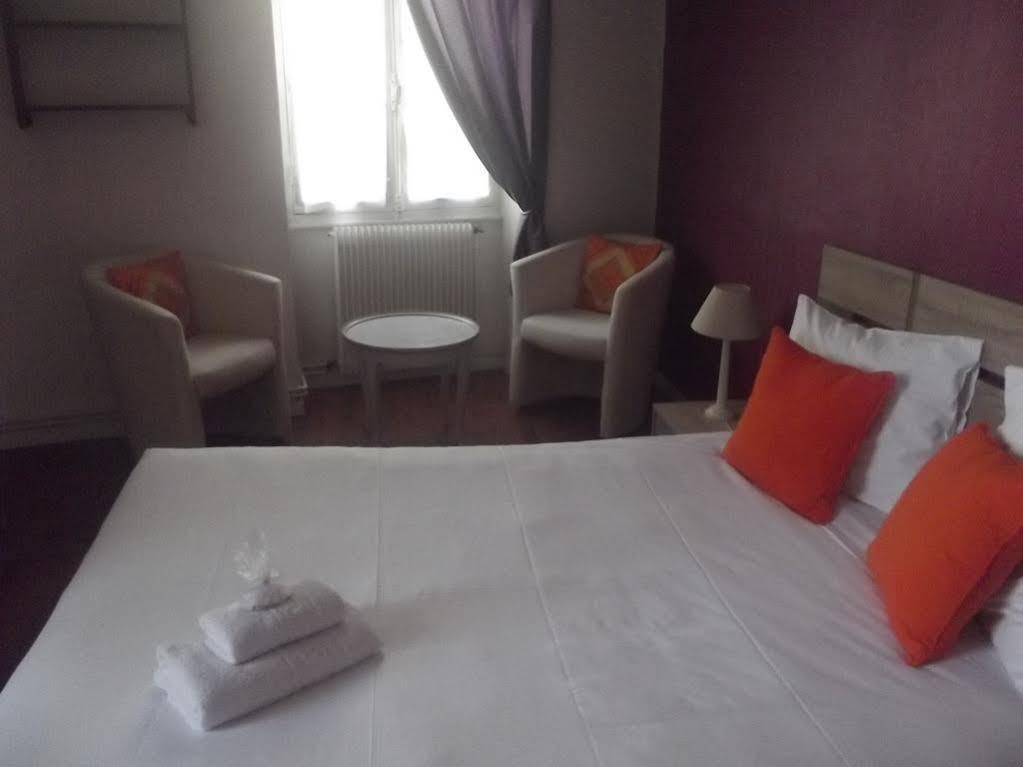 Hotel De La Colombiere Шалон-сюр-Сон Екстериор снимка